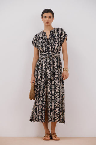 Vestido Largo con Cinturón Estampado