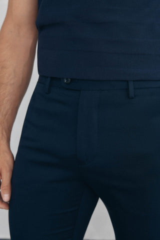 Pantalón Slim Fit con Bolsillos
