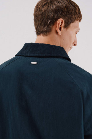 Chaqueta con Detalle Cuello de Pana