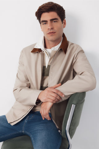 Cazadora Contrast Collar.