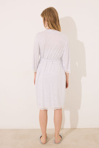 Bata Midi Maternity con Detalle de Encaje