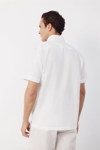 Camisa manga corta tejido de lino.