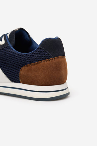 Tenis de Piel con Detalle de Raya