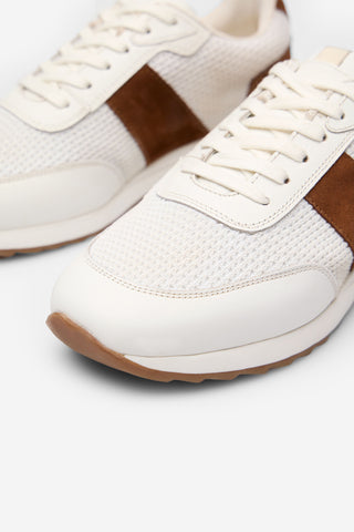 Tenis de Piel con Detalle de Raya