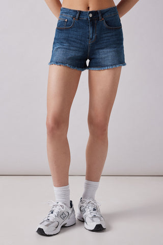 Short Denim con Bajo Desflecados