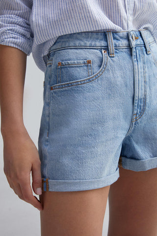 Short Denim Talle Alto con Bolsillos