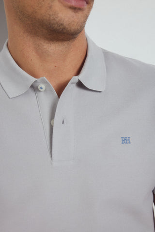 Polo Básica con Logo Bordado