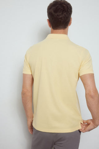Polo Básica con Logo Bordado