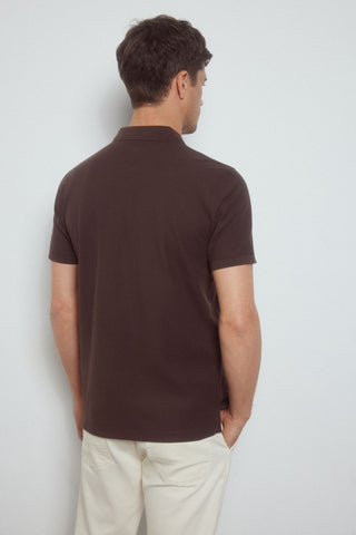 Polo Básica con Logo Bordado