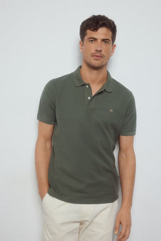 Polo Básica con Logo Bordado