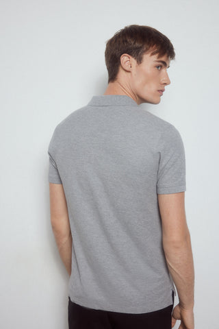 Polo con Logo Bordado