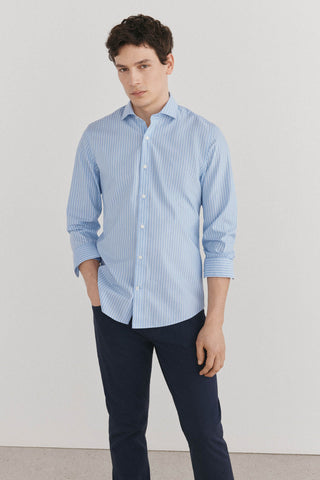 Camisa Slim Fit con Estampado de Rayas