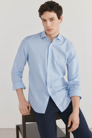 Camisa Slim Fit con Estampado de Rayas