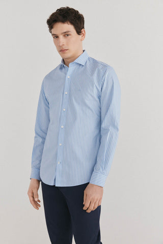 Camisa Slim Fit con Estampado de Rayas