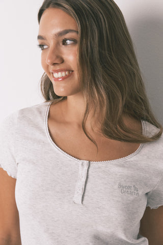 Camiseta Manga Corta Detalle Bordado