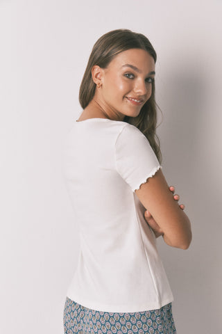 Camiseta Manga Corta Detalle Bordado