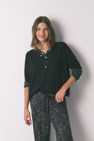 Camiseta Manga Larga con Detalle Botones