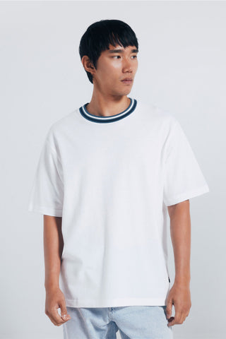 Camiseta Manga Corta con Detalle Cuello