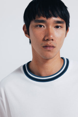 Camiseta Manga Corta con Detalle Cuello