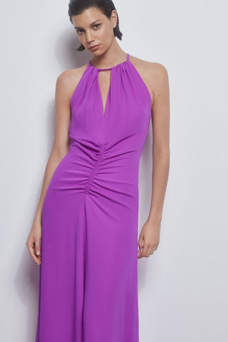 Vestido Halter con Detalle Fruncido