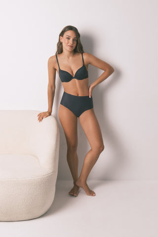 Braga Alta Clásica de Microfibra