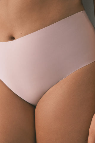 Braga Alta Clásica de Microfibra