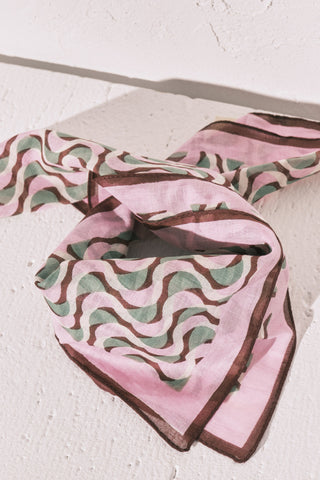 Pañuelo con Estampado Geométrico Colección Matcha