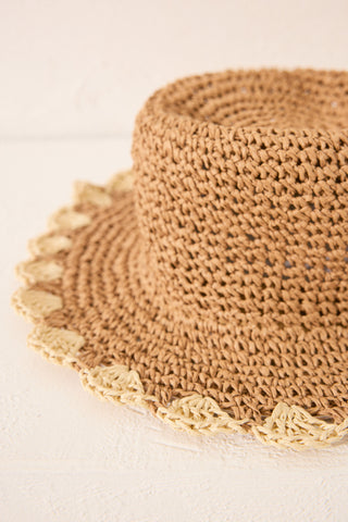 Sombrero Ondulado de Rafia.