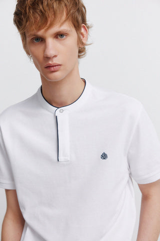 Regular Mao Collar Polo.