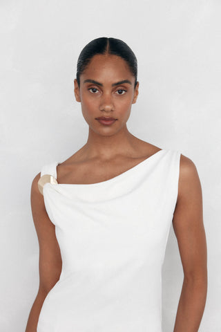 Camiseta de Tirantes con Pieza Métalica