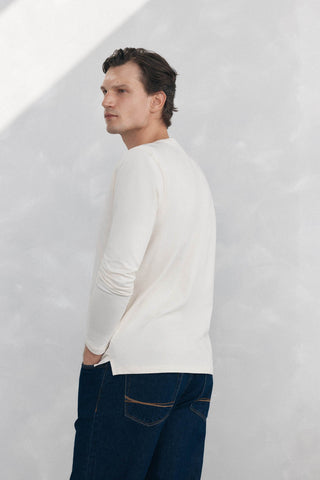 Camiseta Manga Larga con Logo Bordado