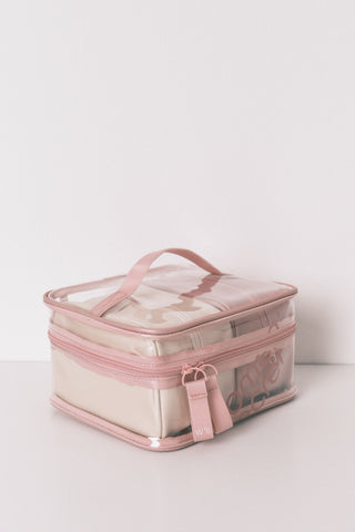 Set de 3 Neceseres con Detalle de Logo