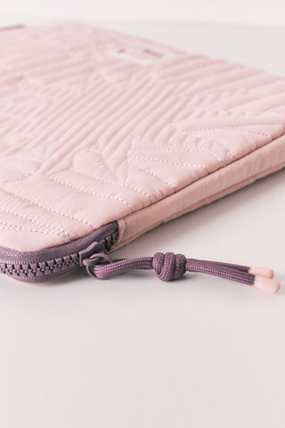 Mn Ds Stitch Laptop.