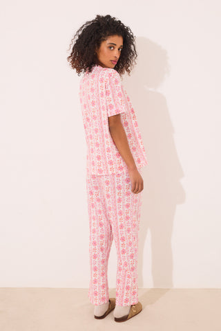 Set de Pijama 2 Piezas con Estampado Floral.