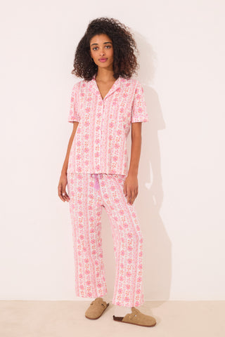 Set de Pijama 2 Piezas con Estampado Floral.