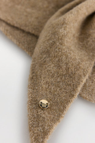 Bufanda Triangular con Logo