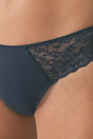 Braga Clásica de Microfibra con Encaje