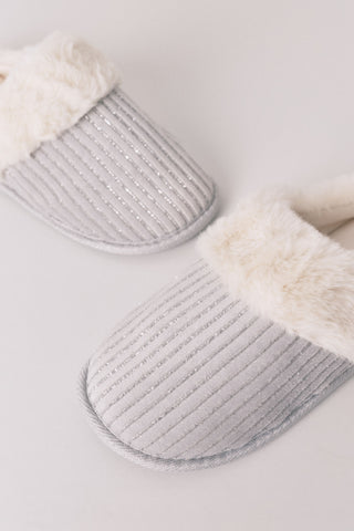 Pantuflas Acanaladas con Detalle de Lúrex