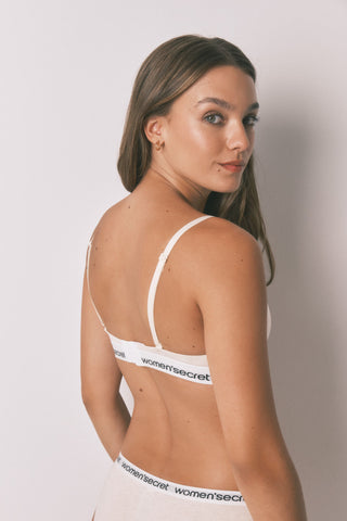 Sujetador Triangular con Relleno Detalle Logo