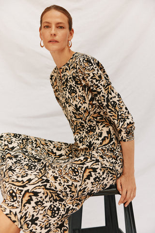 Vestido Midi con Detalle Abertura