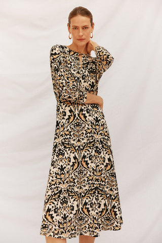 Vestido Midi con Detalle Abertura