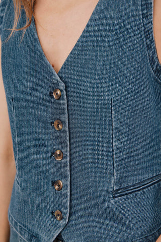 Chaleco Denim con Detalle Botones