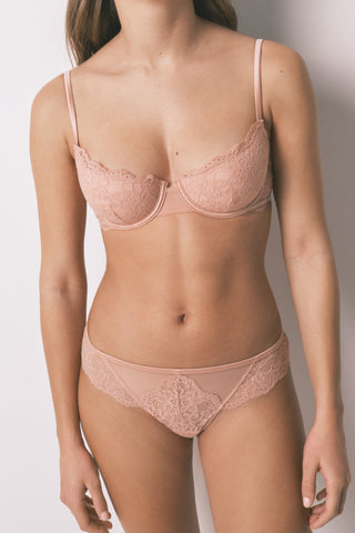 Braga Tipo Tanga de Encaje con Brillos
