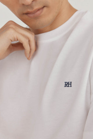 Camiseta Básica con Logo Bordado