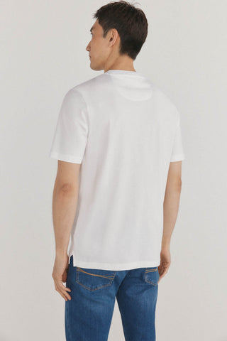 Camiseta Básica con Logo Bordado