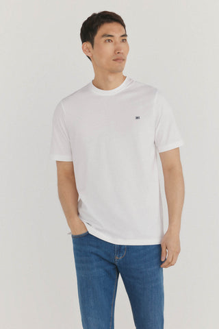 Camiseta Básica con Logo Bordado