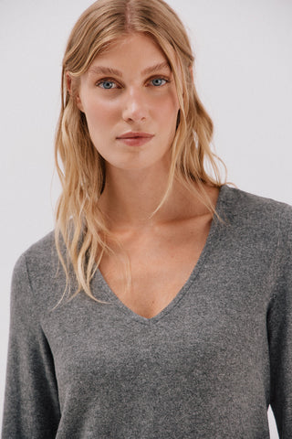 Camiseta Básica Manga Larga Cuello V