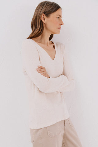 Camiseta Básica Manga Larga Cuello V