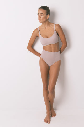 Braga alta algodón beige.