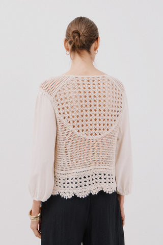 Blusa Manga Larga con Crochet.